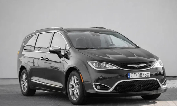 Chrysler Pacifica cena 114999 przebieg: 79500, rok produkcji 2018 z Pilawa małe 529